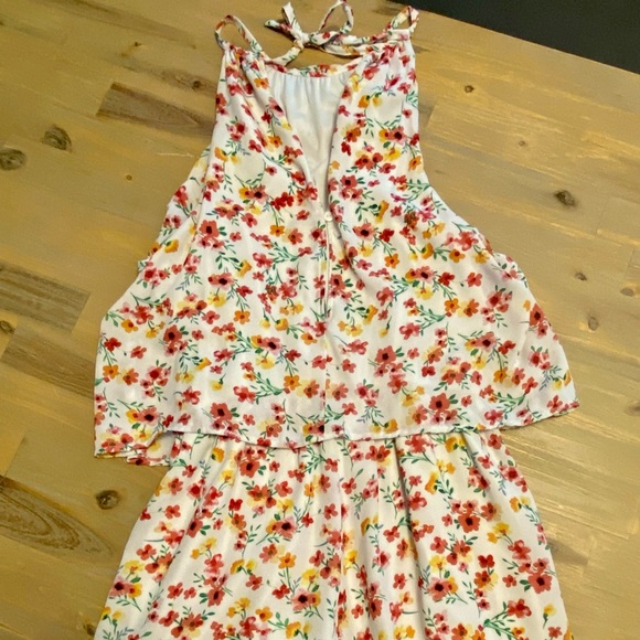 Jack by BB Dakota, Flower Romper. Size, L. - Picture 2 of 7